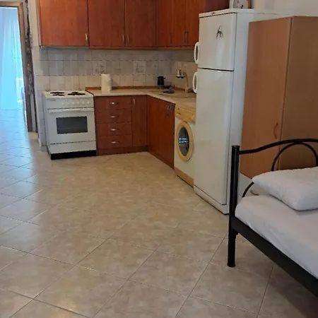 Evgenias Escape Kallithea (Chalkidiki)
